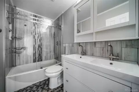 Bath - 19062 E Powers Pl, Aurora, CO 80015 photo 4 of 5