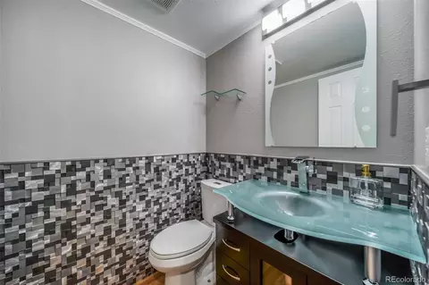 Bath - 19062 E Powers Pl, Aurora, CO 80015 photo 1 of 5