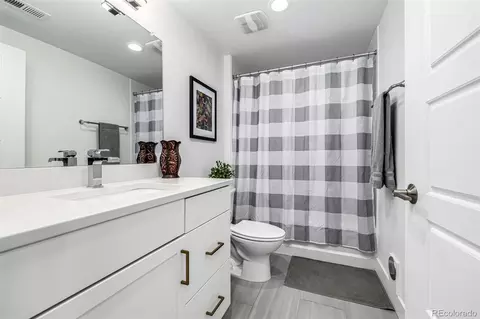 Bath - 6820 E Lowry Blvd, Denver, CO 80230 photo 5 of 5