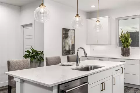 Kitchen - 6820 E Lowry Blvd, Denver, CO 80230 photo 4 of 5