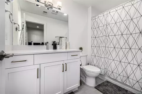 Bath - 6820 E Lowry Blvd, Denver, CO 80230 photo 4 of 5