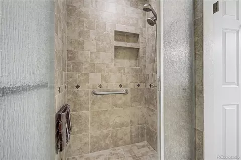 Bath - 14287 E Marina Dr, Aurora, CO 80014 photo 2 of 4