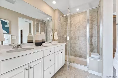 Bath - 23722 E 33rd Pl, Aurora, CO 80019 photo 1 of 3