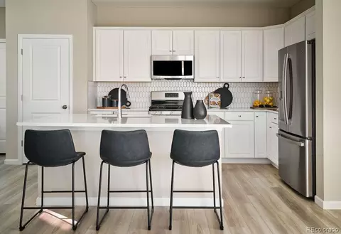 Kitchen - 23722 E 33rd Pl, Aurora, CO 80019 photo 1 of 2