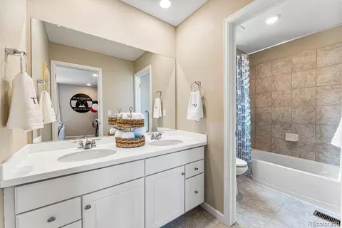 Bath - 23722 E 33rd Pl, Aurora, CO 80019 photo 3 of 3