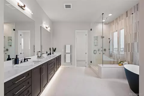 Bath - 5357 Soledad Cir, Parker, CO 80134 photo 1 of 9