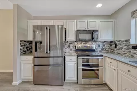 Kitchen - 8016 E Fairmount Dr, Denver, CO 80230 photo 2 of 4