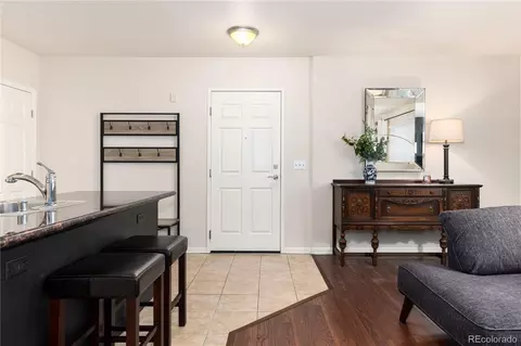 1623 Saint Paul St #301, Denver, CO 80206