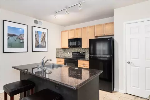 1623 Saint Paul St #301, Denver, CO 80206