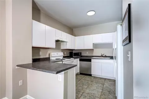 18152 E Flora Pl #A, Aurora, CO 80013 photo 2