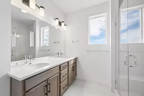 Bath - 2658 W 68th Ave, Westminster, CO 80221 photo 2 of 3