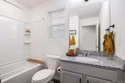 Bath - 20000 E 40th Ave #4, Denver, CO 80249 photo 3 of 4
