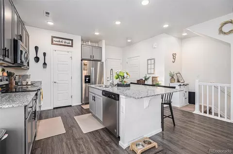Kitchen - 20000 E 40th Ave #4, Denver, CO 80249 photo 3 of 6