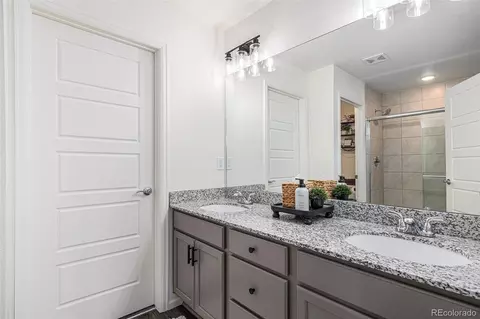 Bath - 20000 E 40th Ave #4, Denver, CO 80249 photo 2 of 4