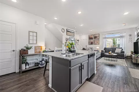 Kitchen - 20000 E 40th Ave #4, Denver, CO 80249 photo 4 of 6