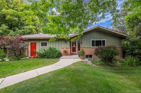 11 Sharpe Ct, Longmont, CO 80501