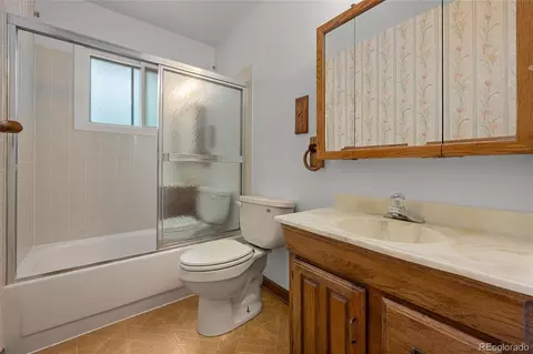 Bath - 3390 Endicott Dr, Boulder, CO 80305 photo 1 of 2