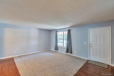 4662 Duluth Ct, Denver, CO 80239 photo 4