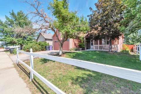 4662 Duluth Ct, Denver, CO 80239 photo 3
