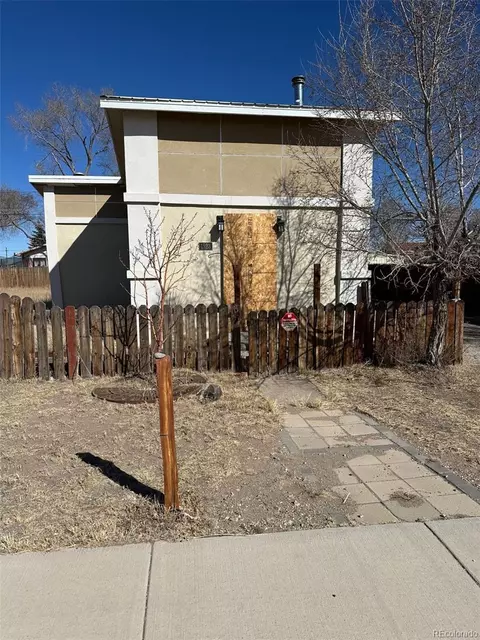 1523 W 8th St, Alamosa, CO 81101