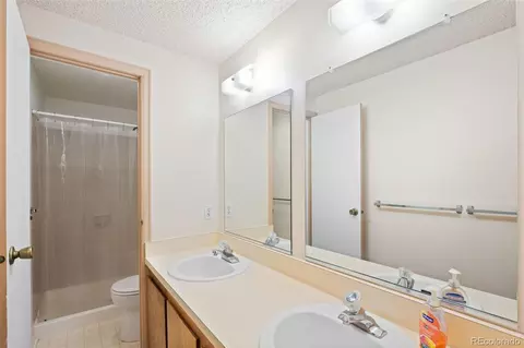 Bath - 405 E Sutton Cir, Lafayette, CO 80026 photo 1 of 3