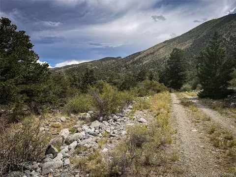 33 Stage Station Cir, Mosca, CO 81146 photo 2
