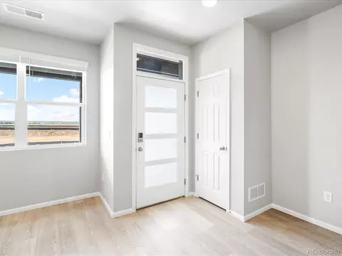 22331 E 7th Pl, Aurora, CO 80018 photo 6