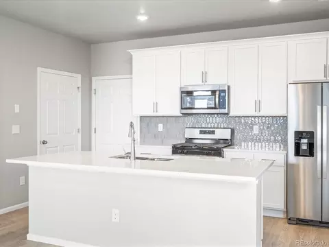 22331 E 7th Pl, Aurora, CO 80018 photo 10