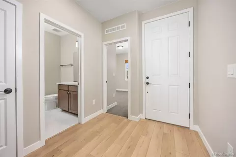 Entry Way - 5426 Riverbend Ave, Longmont, CO 80504 photo 1 of 1