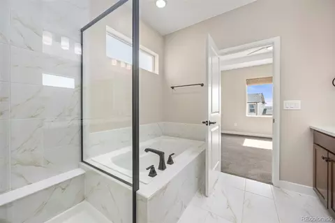 Bath - 5426 Riverbend Ave, Longmont, CO 80504 photo 3 of 3