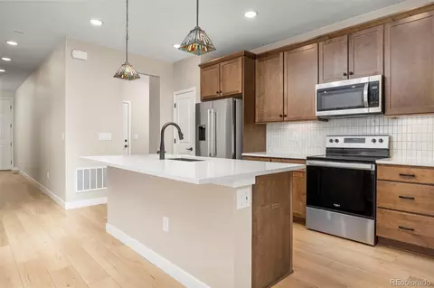 Kitchen - 5426 Riverbend Ave, Longmont, CO 80504 photo 2 of 2