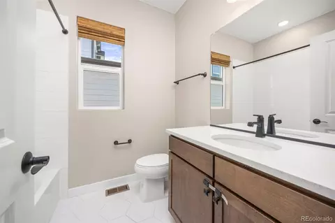 Bath - 5426 Riverbend Ave, Longmont, CO 80504 photo 1 of 3