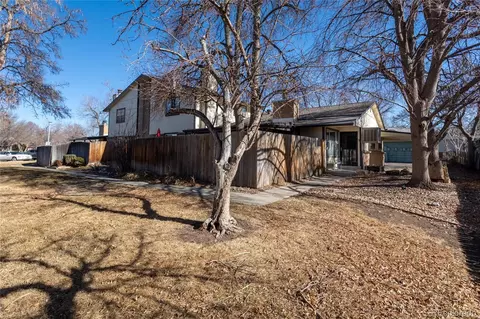 4 Nome Way #D, Aurora, CO 80012