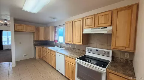 Kitchen - 2660 Campfire Rd, Hartsel, CO 80449 photo 1 of 2