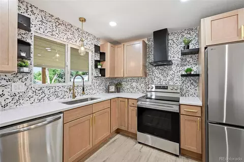 580 S Field Ct, Denver, CO 80226