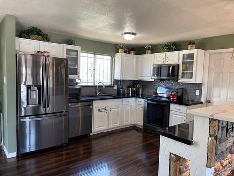 12191 E Stoll Pl, Denver, CO 80239 photo 4