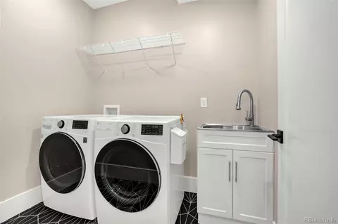 2625 N Steele St, Denver, CO 80205 photo 21