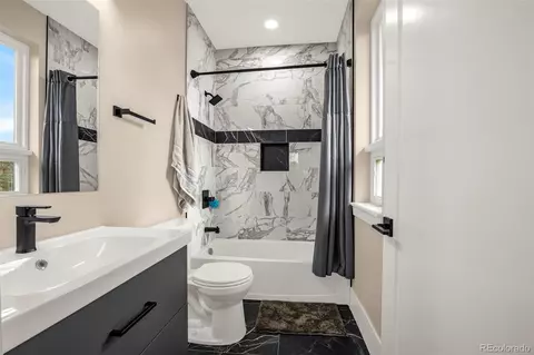 2625 N Steele St, Denver, CO 80205 photo 20