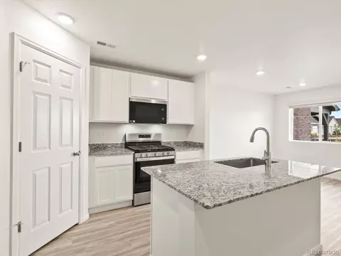 21074 E 65th Dr, Aurora, CO 80019 photo 8