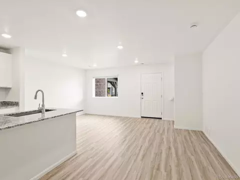 21074 E 65th Dr, Aurora, CO 80019 photo 4