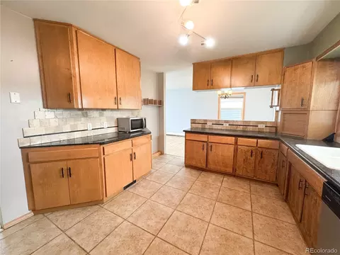 273 Crest St, Rangely, CO 81648 photo 4