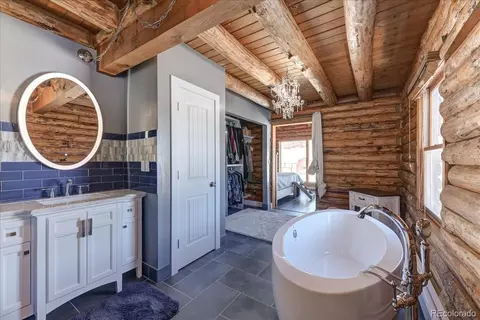 Bath - 8752 S Ault Ln, Morrison, CO 80465 photo 9 of 9