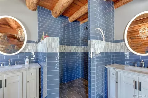 Bath - 8752 S Ault Ln, Morrison, CO 80465 photo 2 of 9