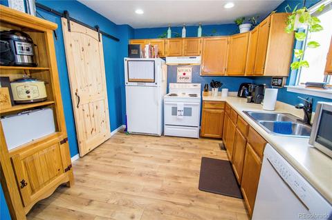 18944 E 17th Ave, Aurora, CO 80011 photo 13