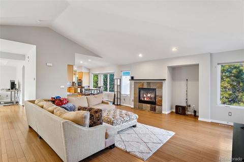 14041 E Chenango Dr, Aurora, CO 80015 photo 4