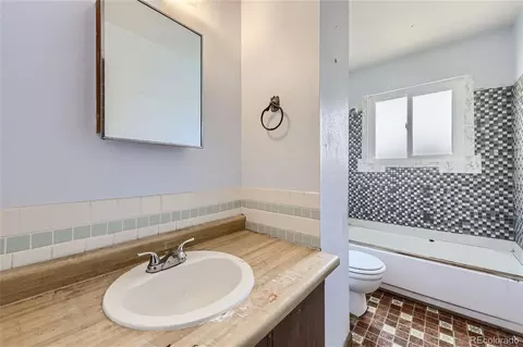 Bath - 16592 E 11th Pl, Aurora, CO 80011 photo 2 of 2