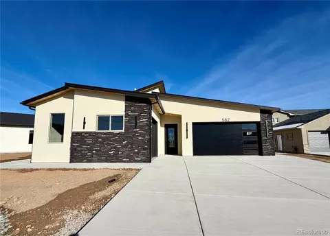 582 Fledgefield Dr, Grand Junction, CO 81504