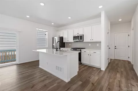 21144 E 63rd Dr, Aurora, CO 80019 photo 4