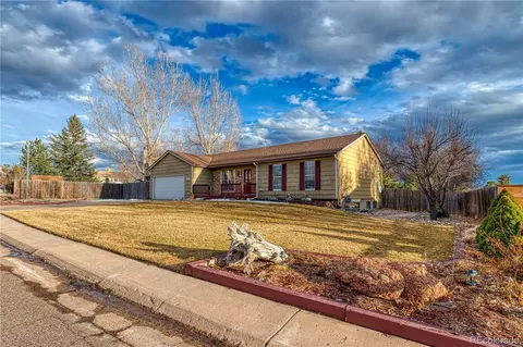 6812 Blue Jay Dr, Parker, CO 80138
