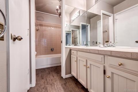 9002 E Amherst Dr #E, Denver, CO 80231 photo 22